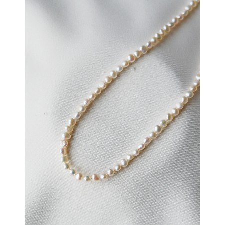 Beformių perlų klasikinis vėrinys
